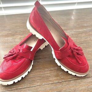 RKO, Vibrant Red Tasseled Loafer, EUC, Made in Poland, For Discerning Taste,39.5